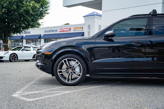 2022 Porsche Cayenne Turbo Paramus NJ