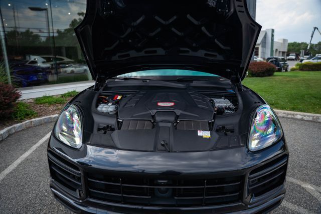 2022 Porsche Cayenne Turbo Paramus NJ