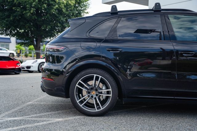 2022 Porsche Cayenne Turbo Paramus NJ