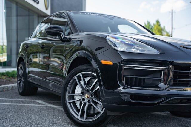 2022 Porsche Cayenne Turbo Paramus NJ