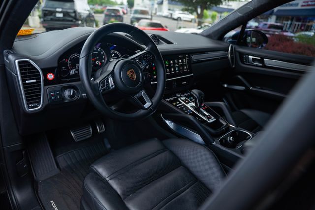 2022 Porsche Cayenne Turbo Paramus NJ