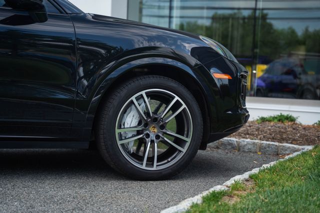 2022 Porsche Cayenne Turbo Paramus NJ
