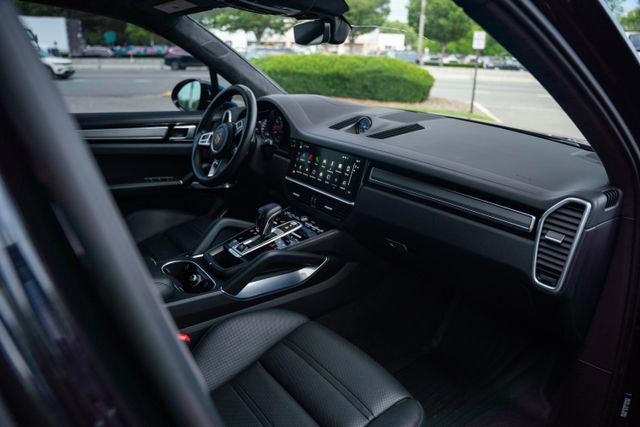 2022 Porsche Cayenne Turbo Paramus NJ