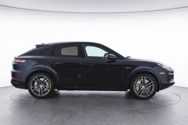 2022 Porsche Cayenne Turbo S E-Hybrid Bellevue WA