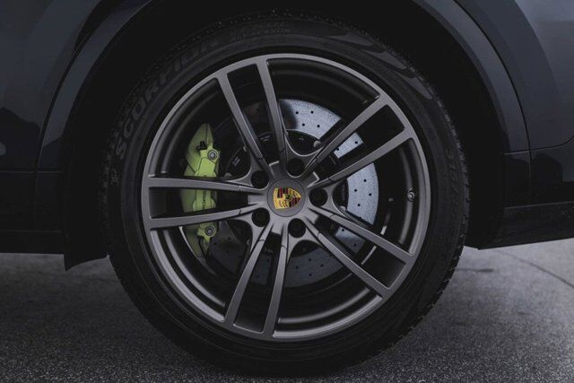 2022 Porsche Cayenne Turbo S E-Hybrid Bellevue WA