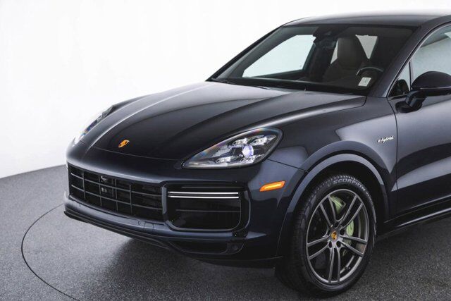 2022 Porsche Cayenne Turbo S E-Hybrid Bellevue WA