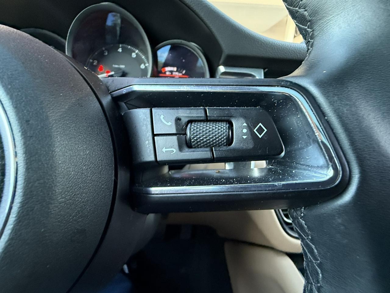 2022 Porsche Macan Hollywood FL