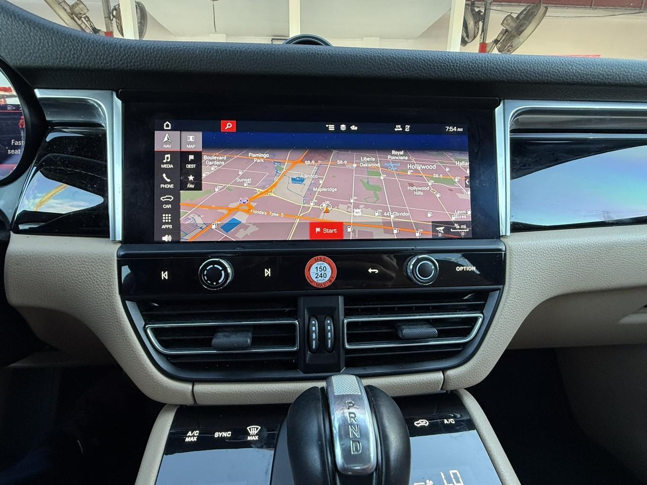 2022 Porsche Macan Hollywood FL