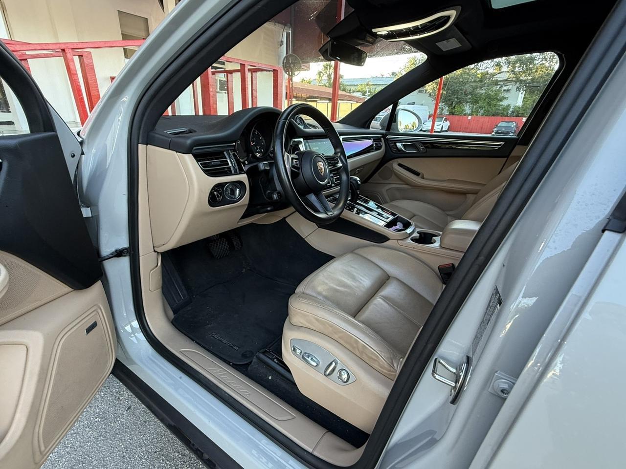 2022 Porsche Macan Hollywood FL