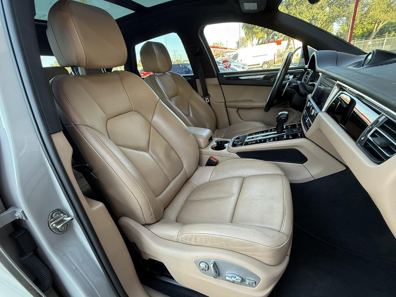 2022 Porsche Macan Hollywood FL