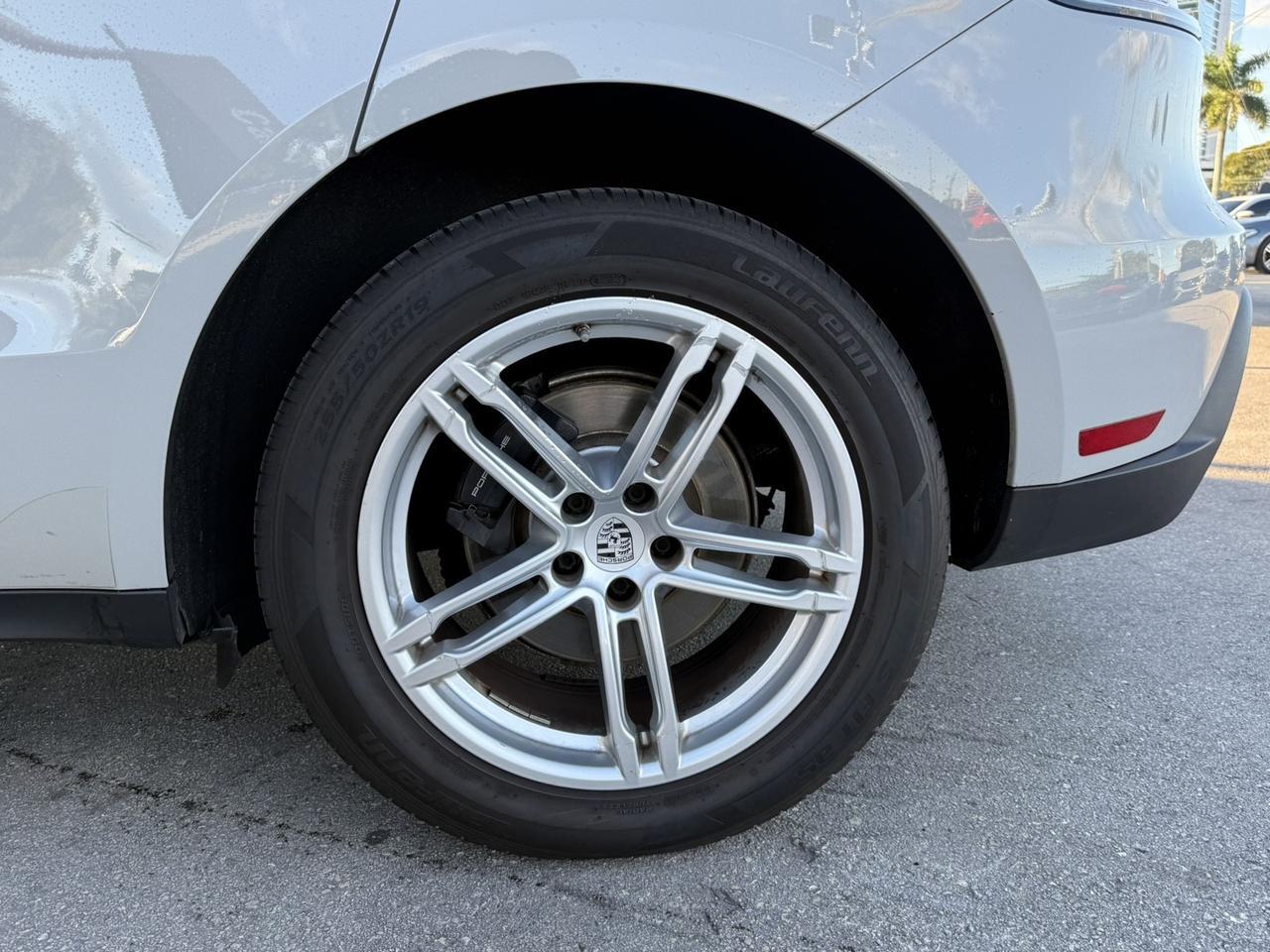 2022 Porsche Macan Hollywood FL