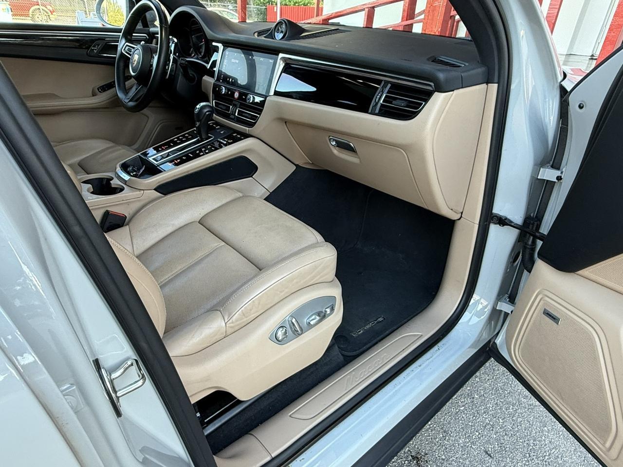 2022 Porsche Macan Hollywood FL