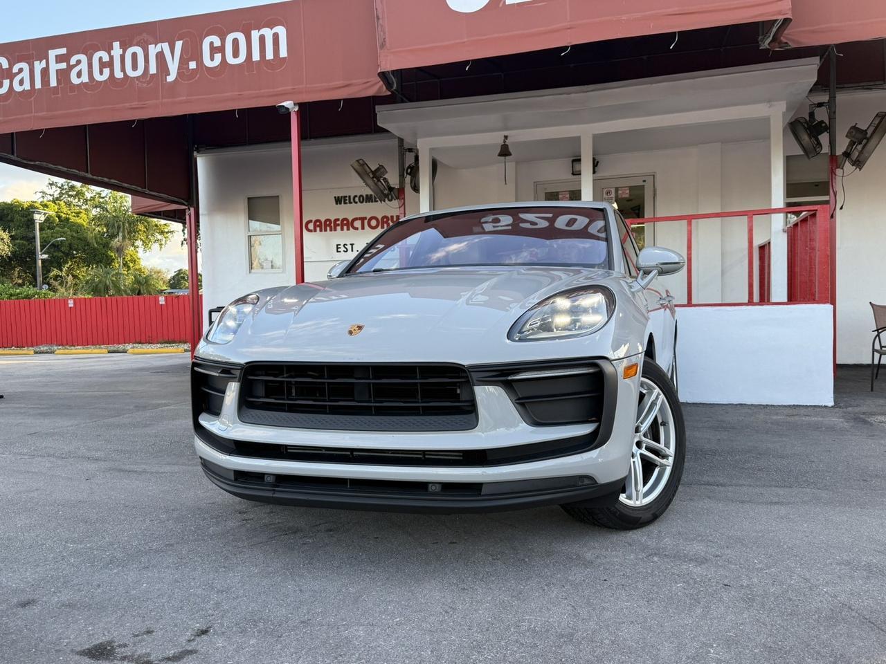 2022 Porsche Macan Hollywood FL