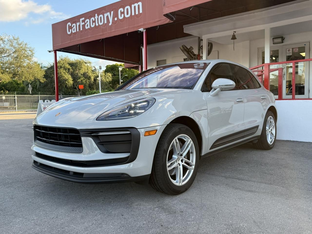 2022 Porsche Macan Hollywood FL