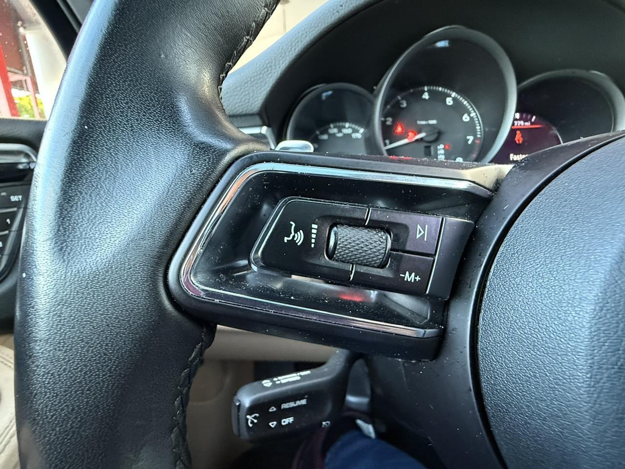 2022 Porsche Macan Hollywood FL