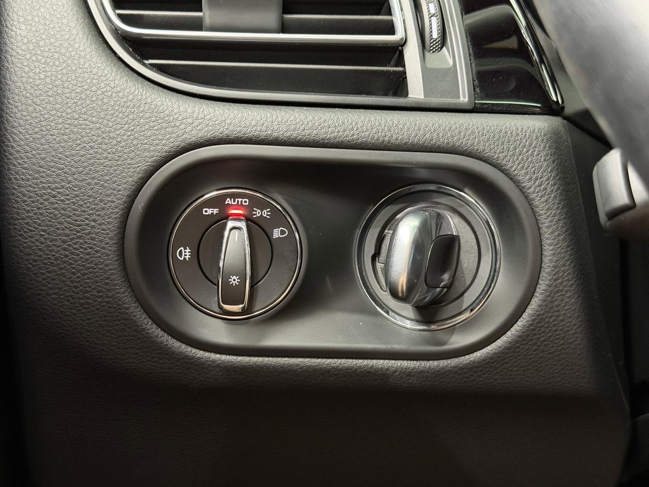 2022 Porsche Macan Newark DE