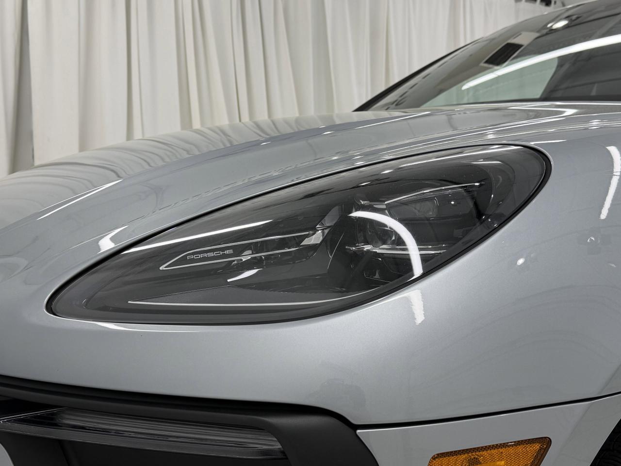 2022 Porsche Macan Newark DE