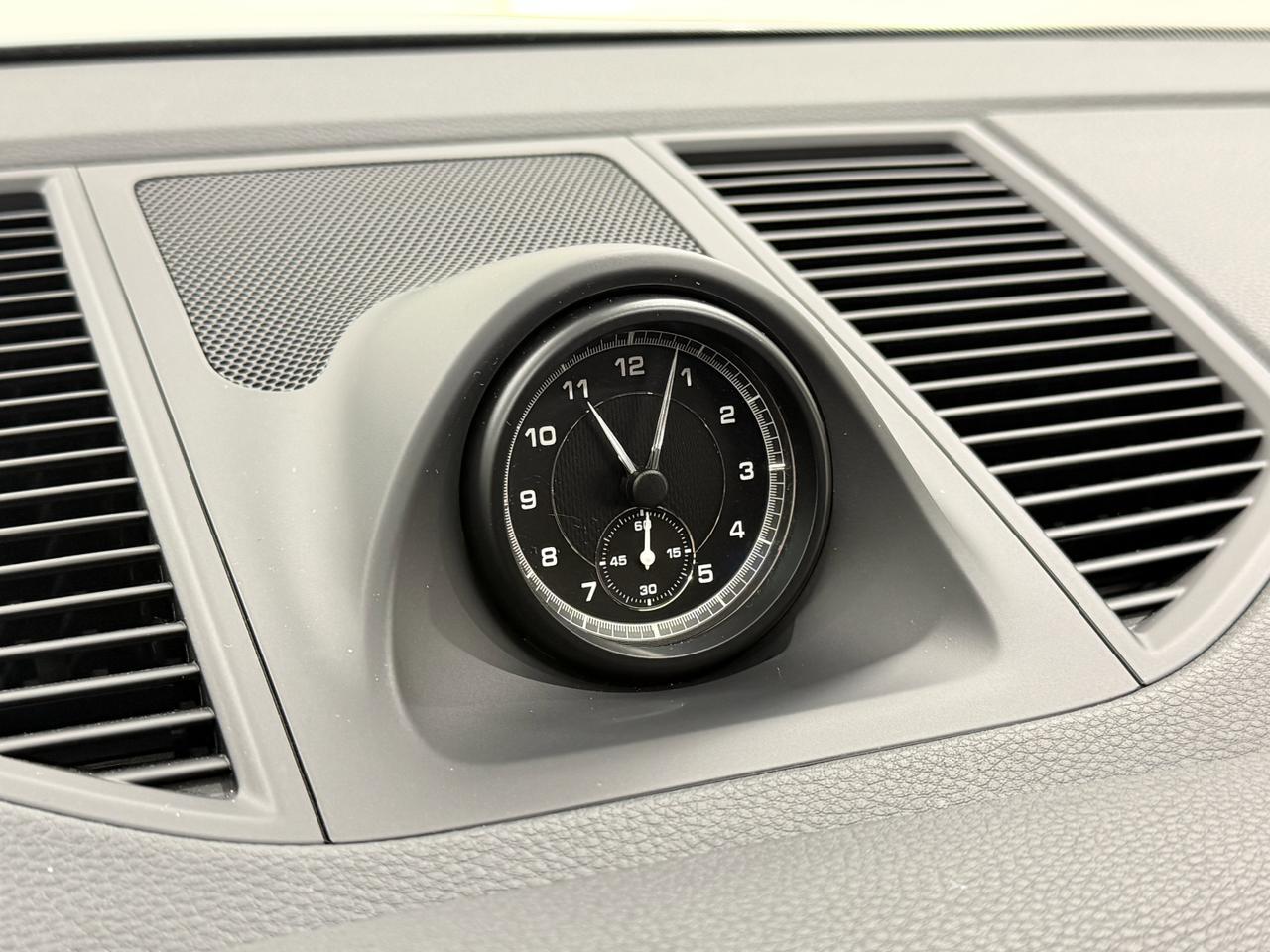 2022 Porsche Macan Newark DE