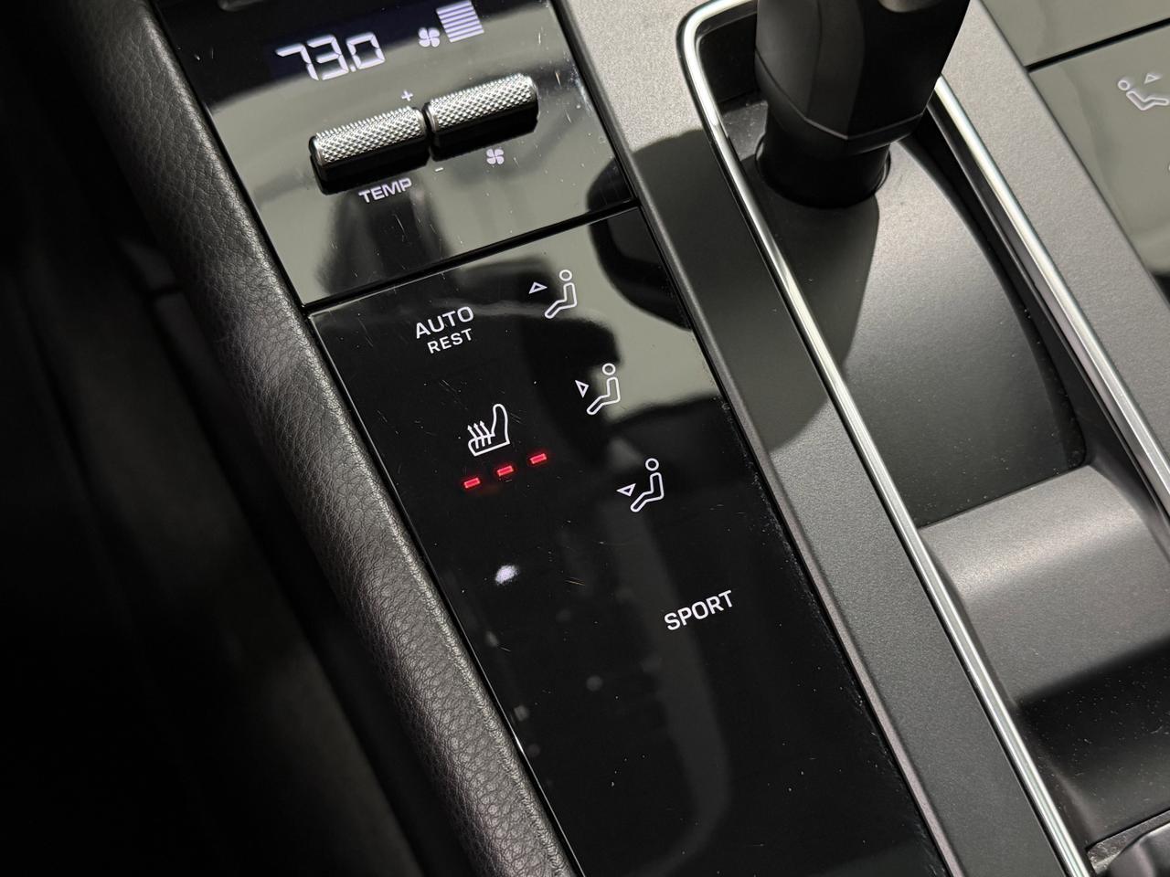 2022 Porsche Macan Newark DE