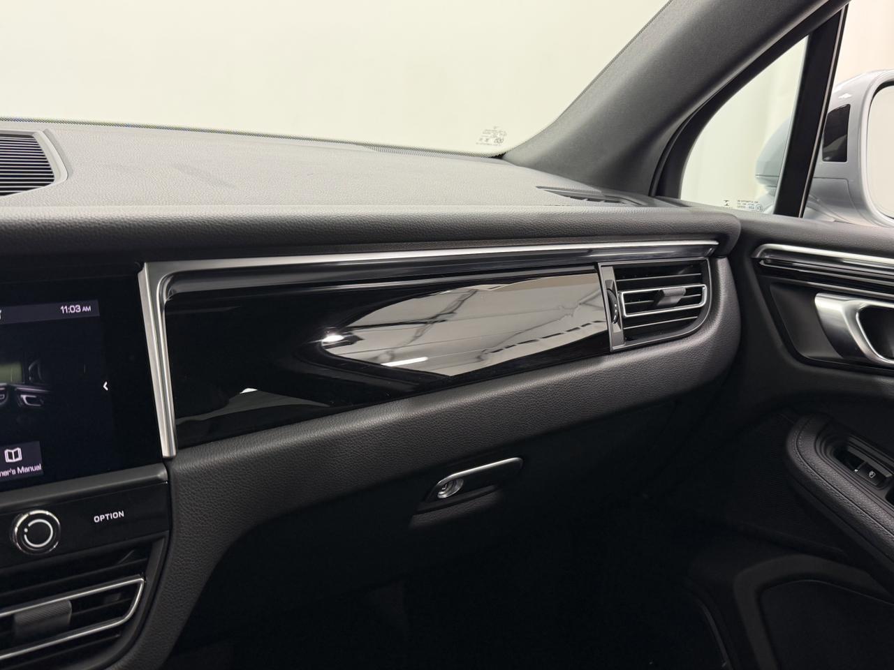 2022 Porsche Macan Newark DE