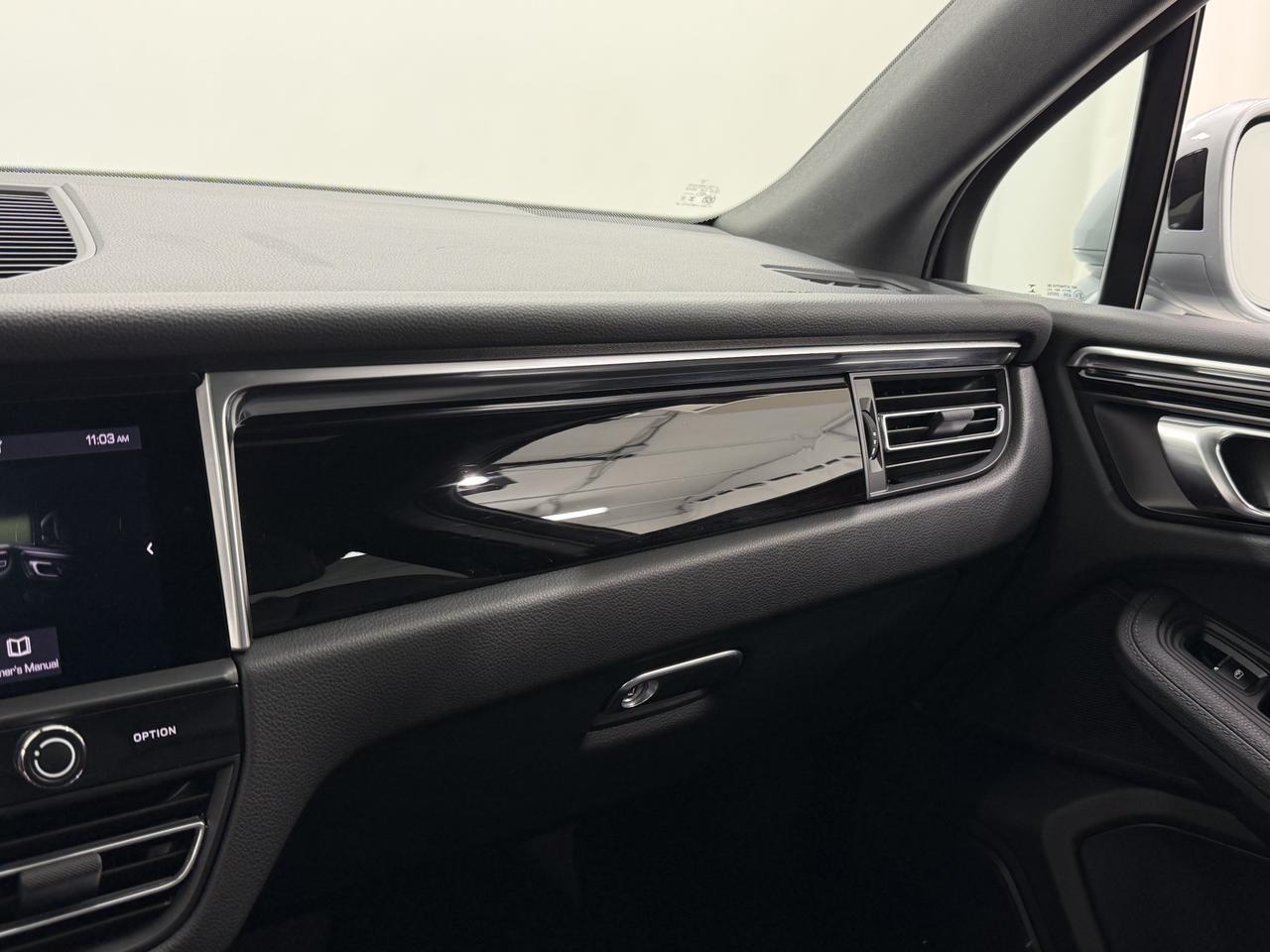 2022 Porsche Macan Newark DE