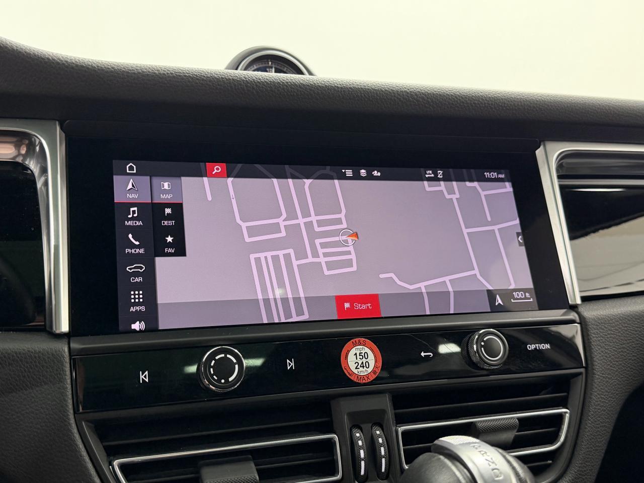 2022 Porsche Macan Newark DE