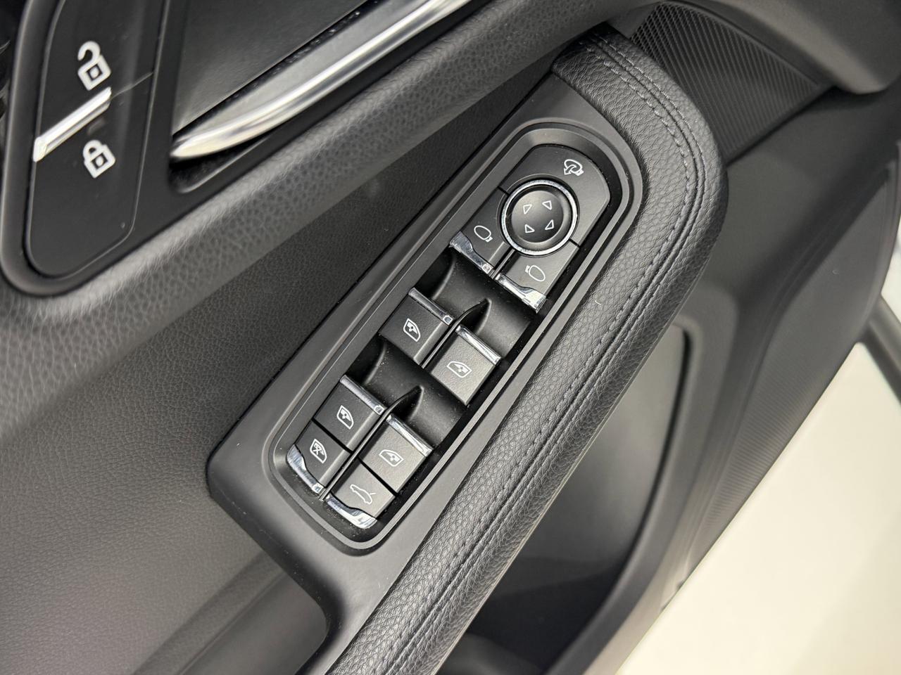 2022 Porsche Macan Newark DE