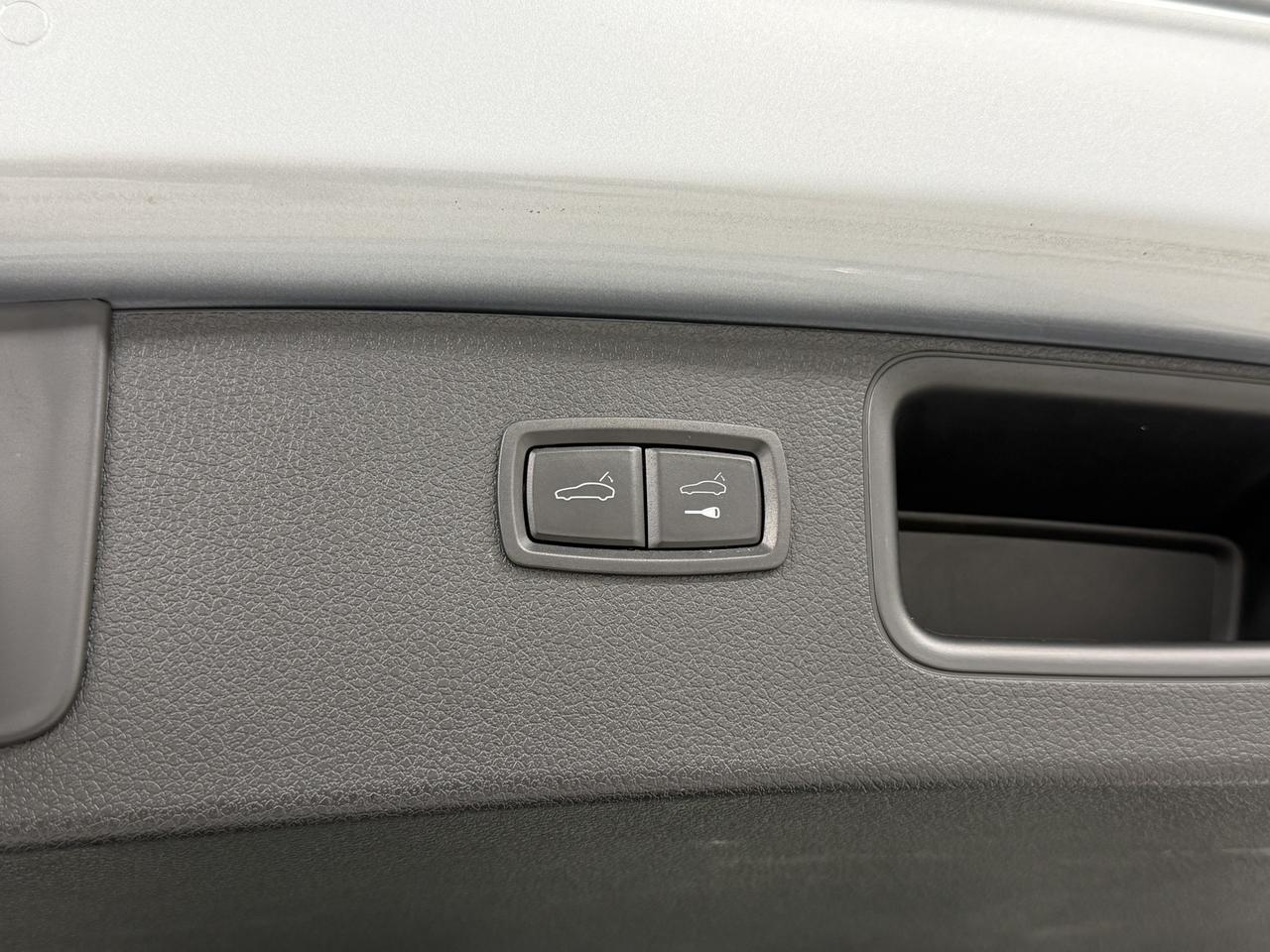 2022 Porsche Macan Newark DE