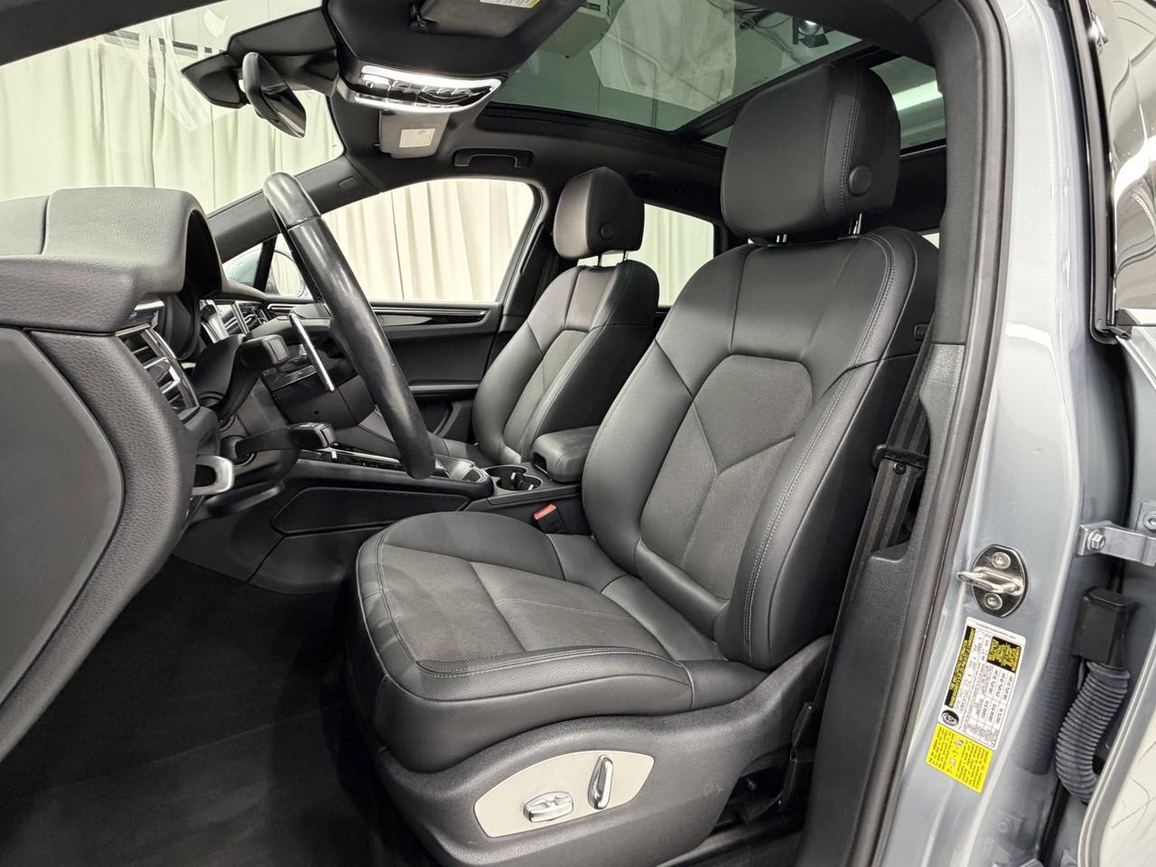 2022 Porsche Macan Newark DE