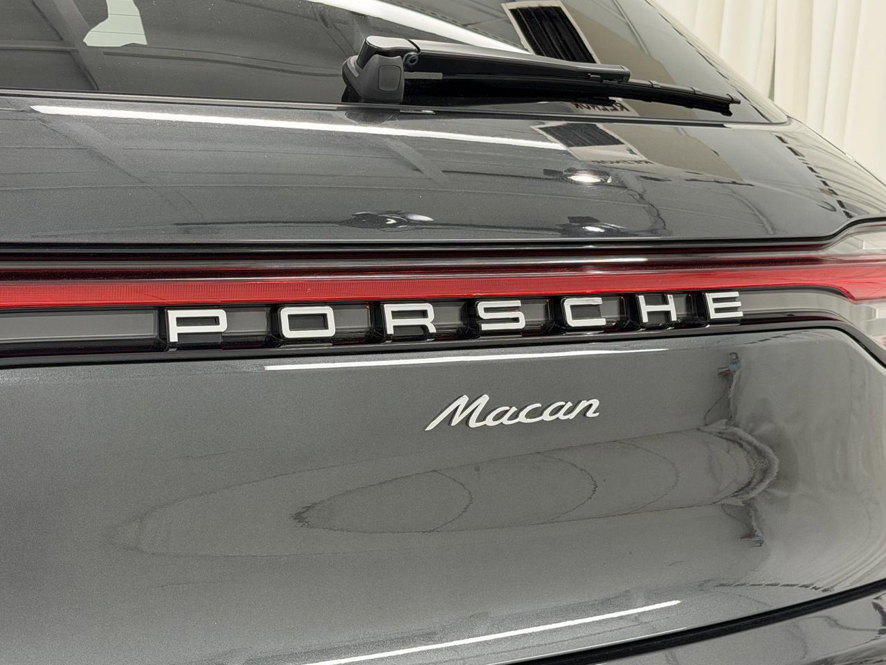 2022 Porsche Macan Newark DE