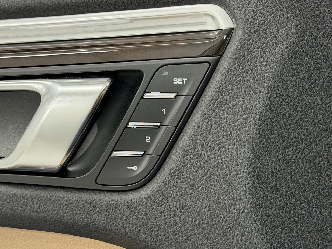 2022 Porsche Macan Newark DE