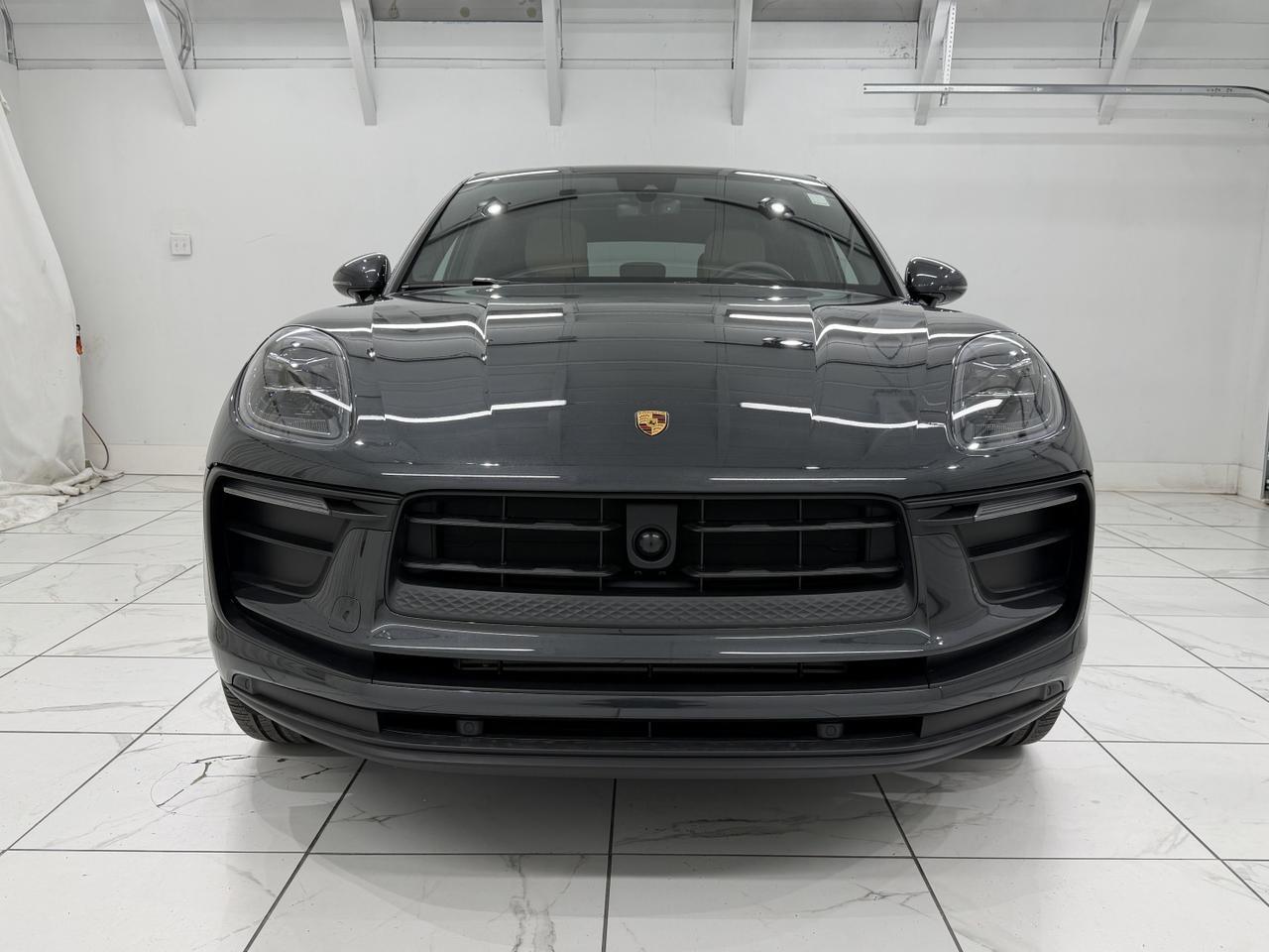 2022 Porsche Macan Newark DE