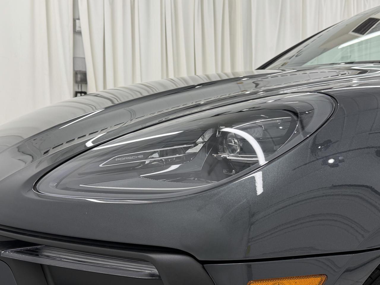 2022 Porsche Macan Newark DE