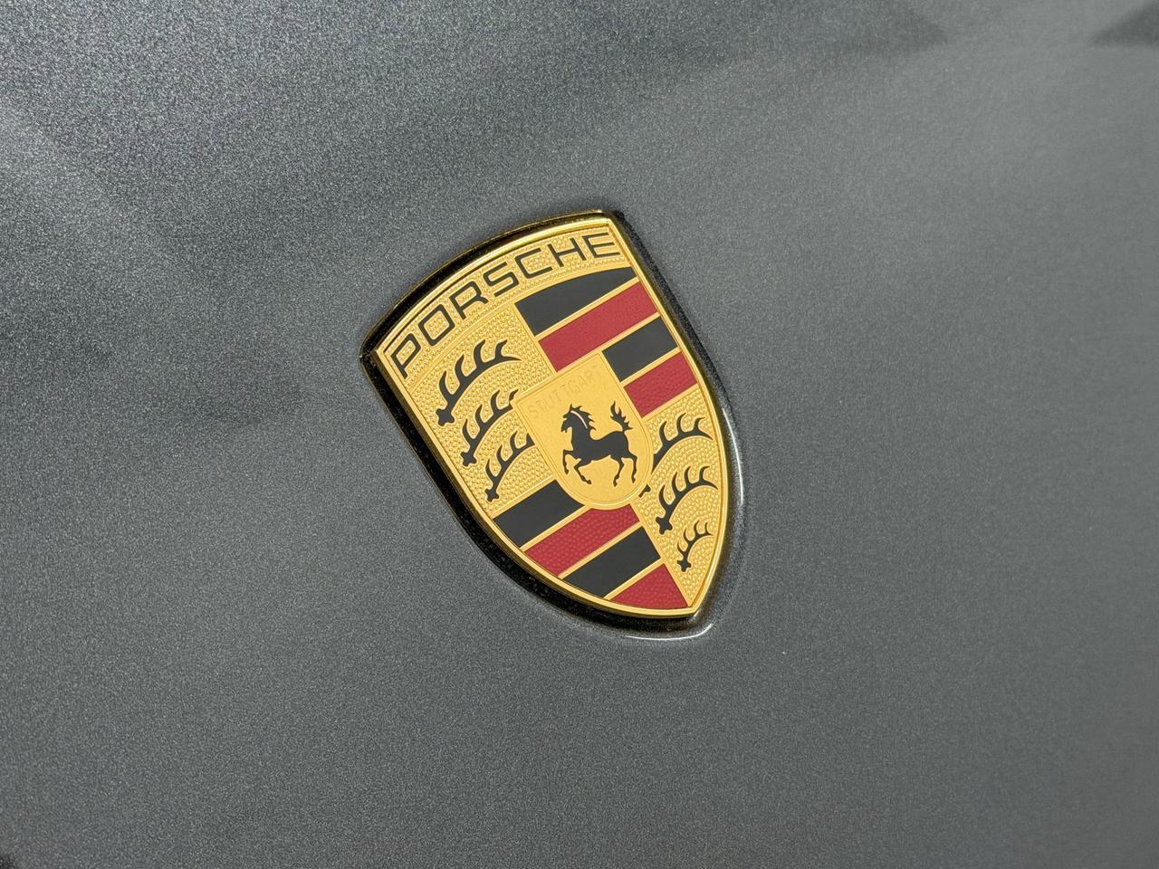 2022 Porsche Macan Newark DE