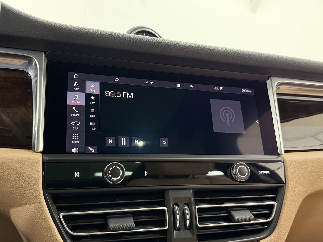 2022 Porsche Macan Newark DE