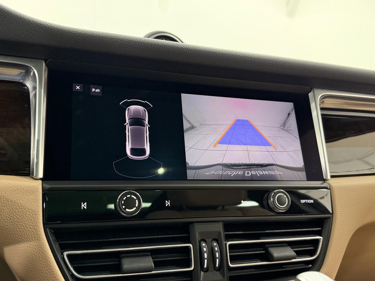 2022 Porsche Macan Newark DE