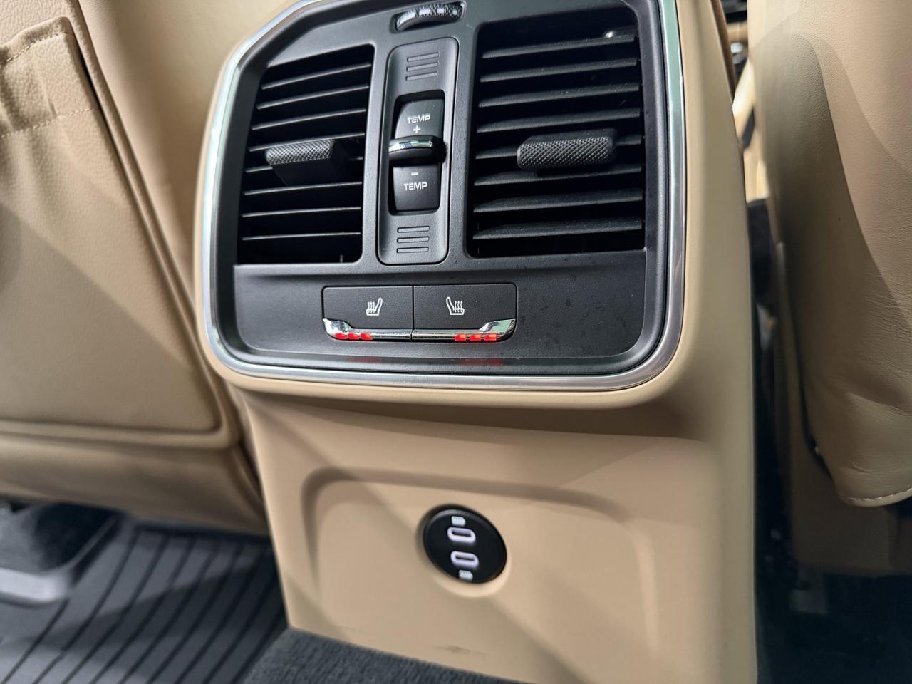 2022 Porsche Macan Newark DE