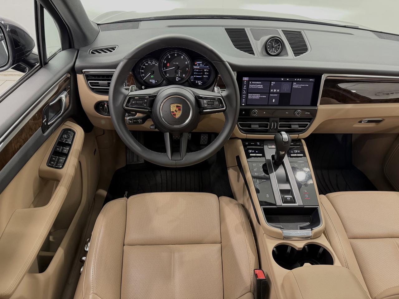 2022 Porsche Macan Newark DE