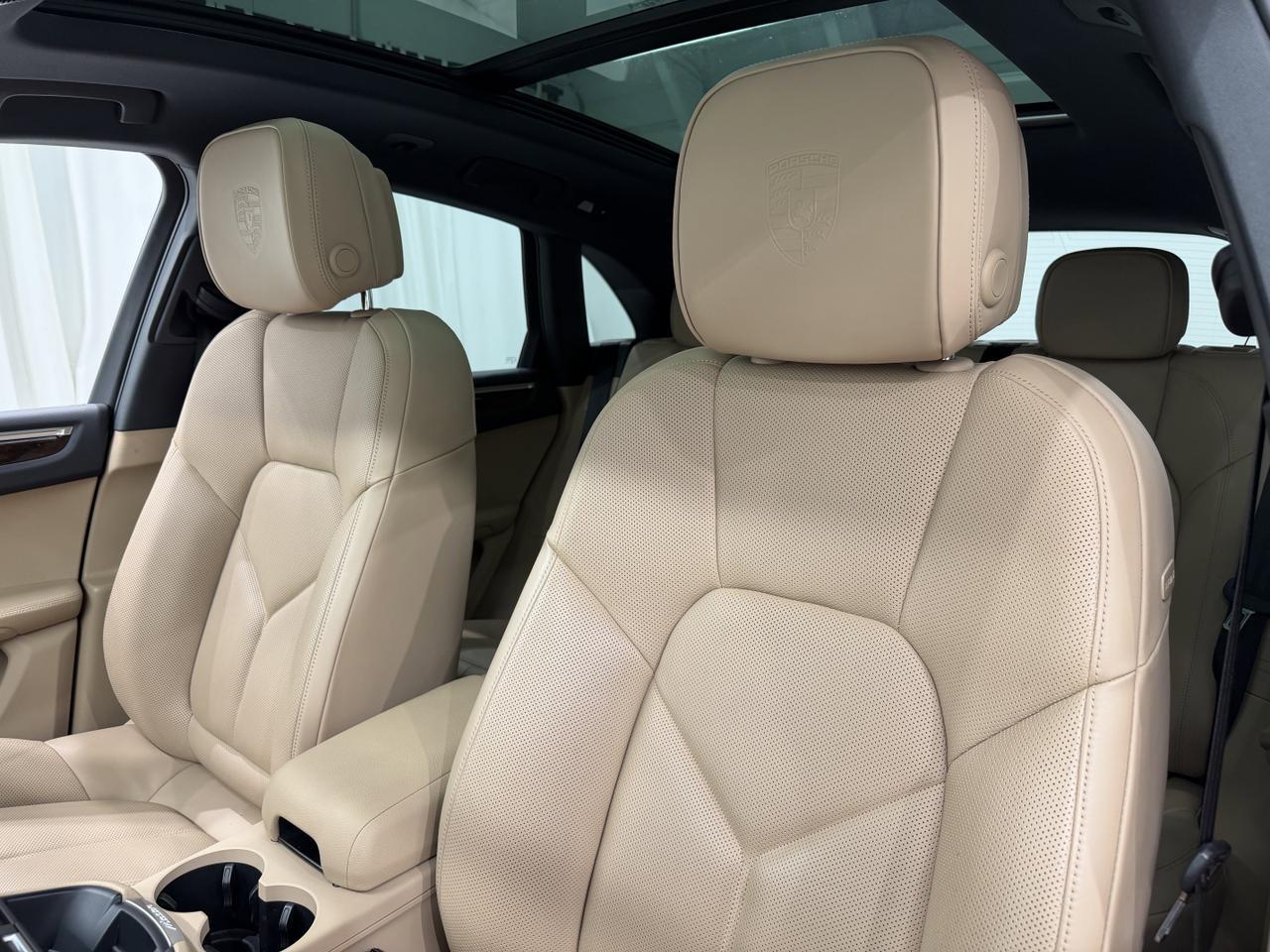 2022 Porsche Macan Newark DE