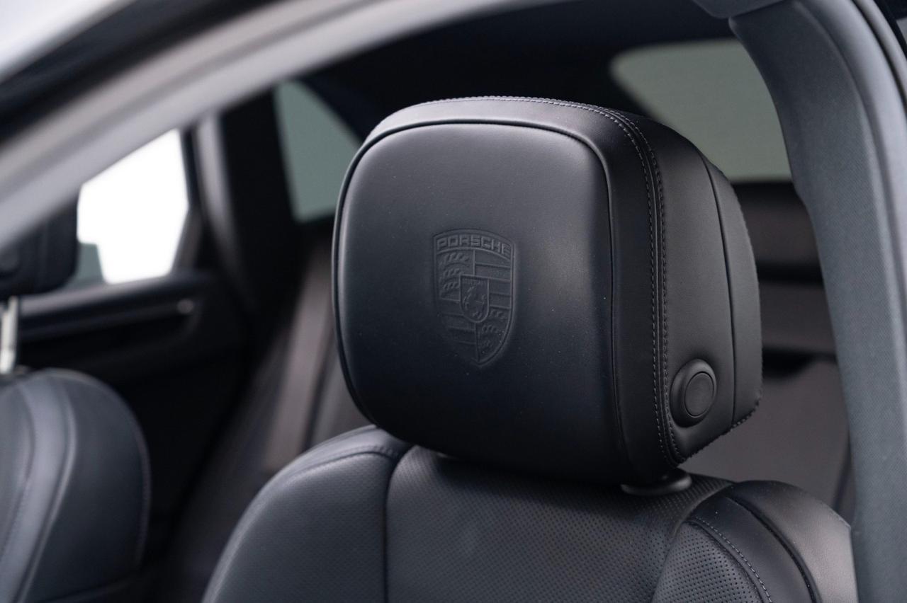 2022 Porsche Macan Pompano Beach FL