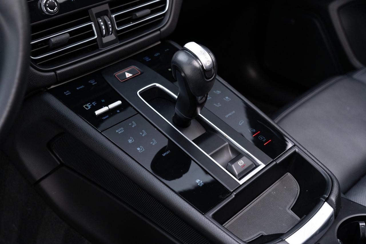 2022 Porsche Macan Pompano Beach FL