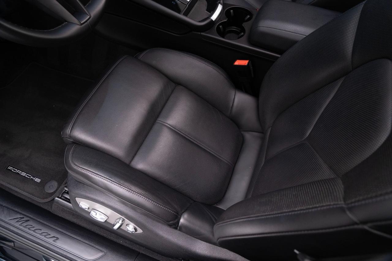 2022 Porsche Macan Pompano Beach FL