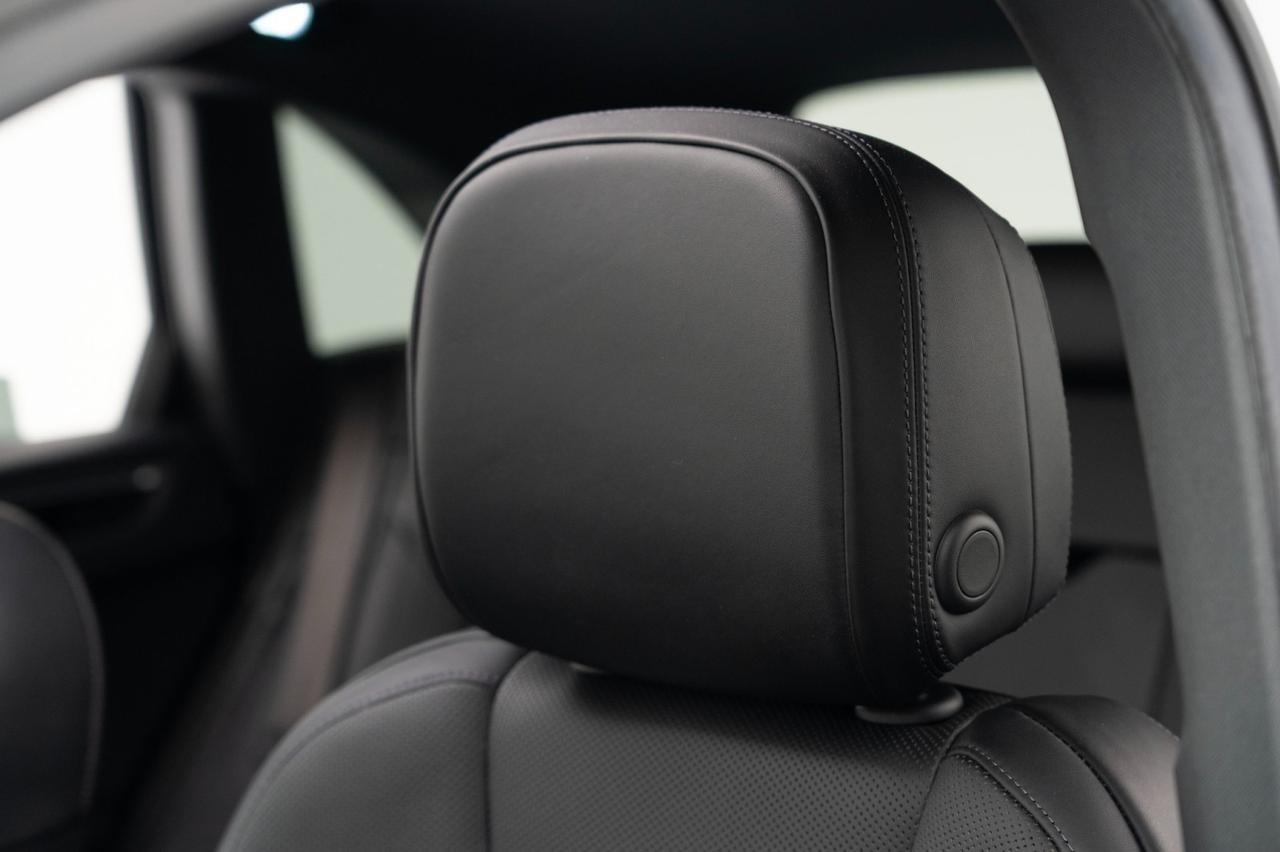 2022 Porsche Macan Pompano Beach FL