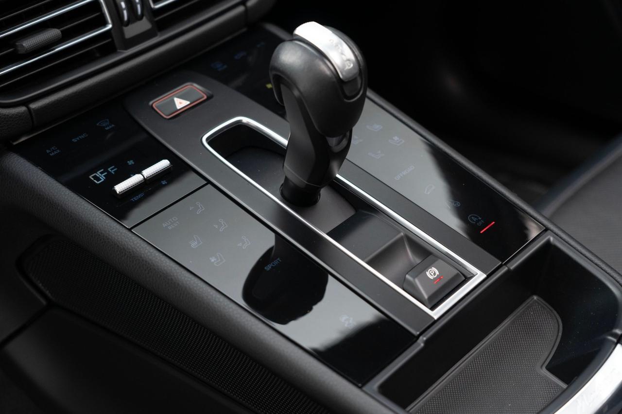 2022 Porsche Macan Pompano Beach FL