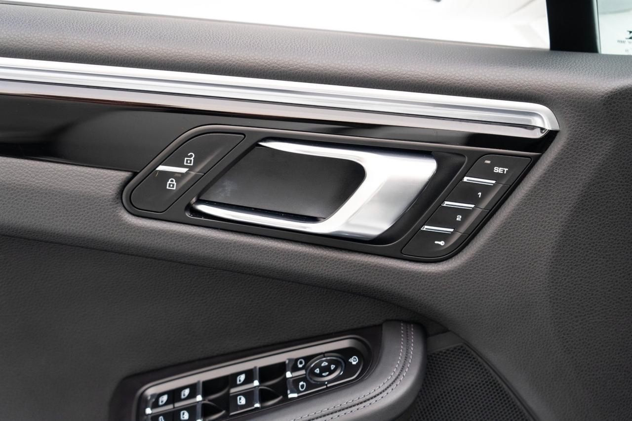2022 Porsche Macan Pompano Beach FL