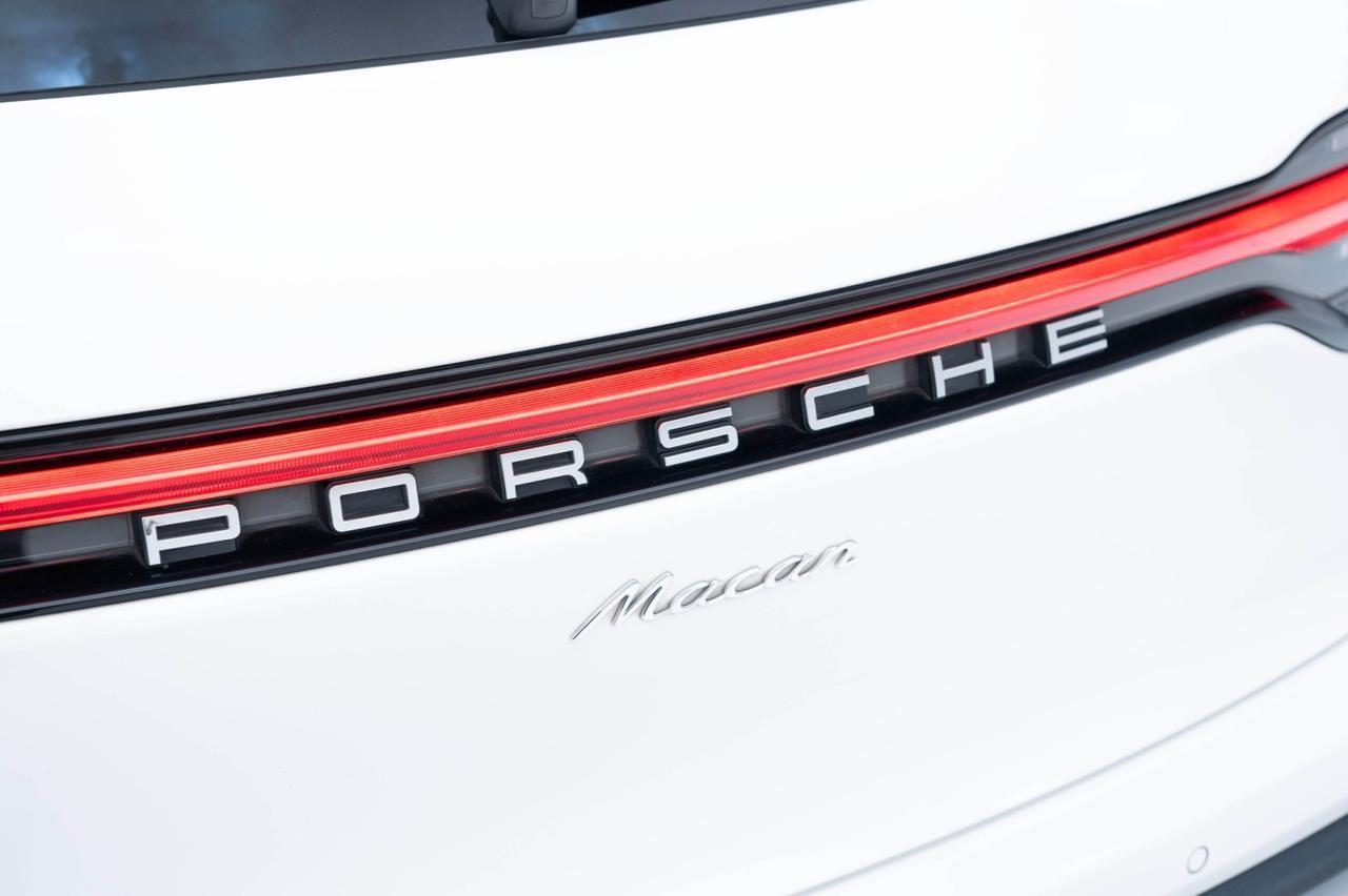 2022 Porsche Macan Pompano Beach FL