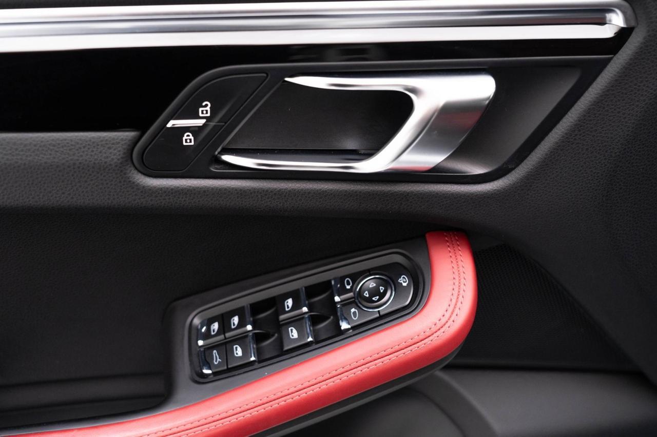 2022 Porsche Macan Pompano Beach FL