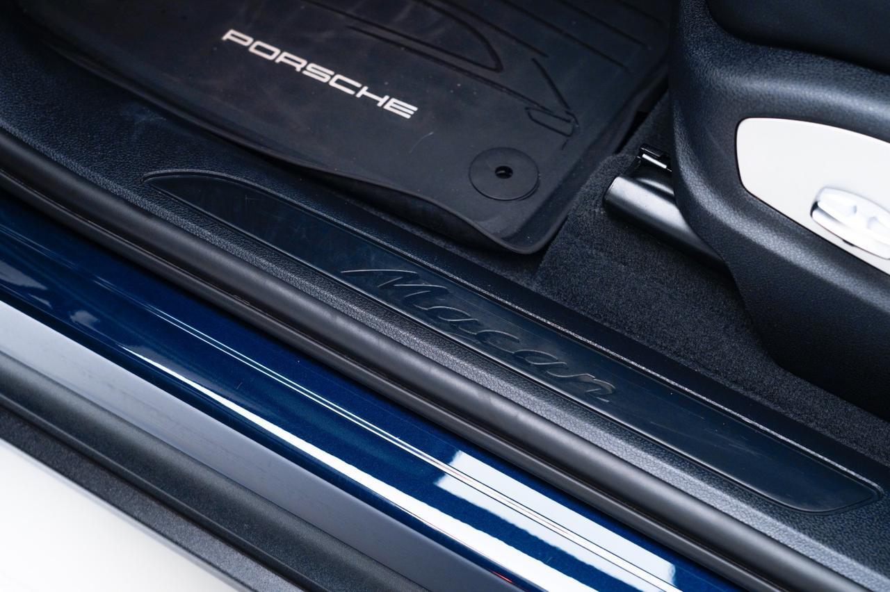 2022 Porsche Macan Pompano Beach FL