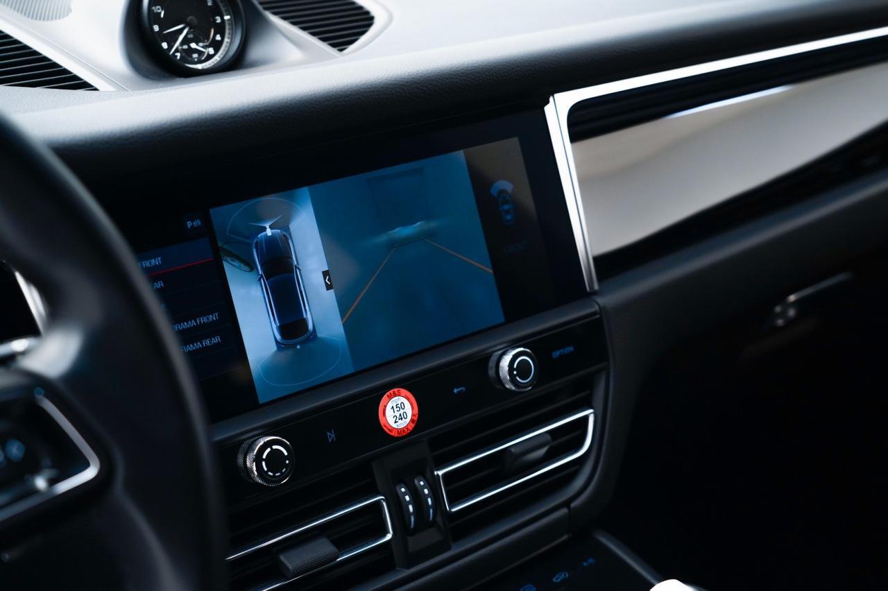 2022 Porsche Macan Pompano Beach FL