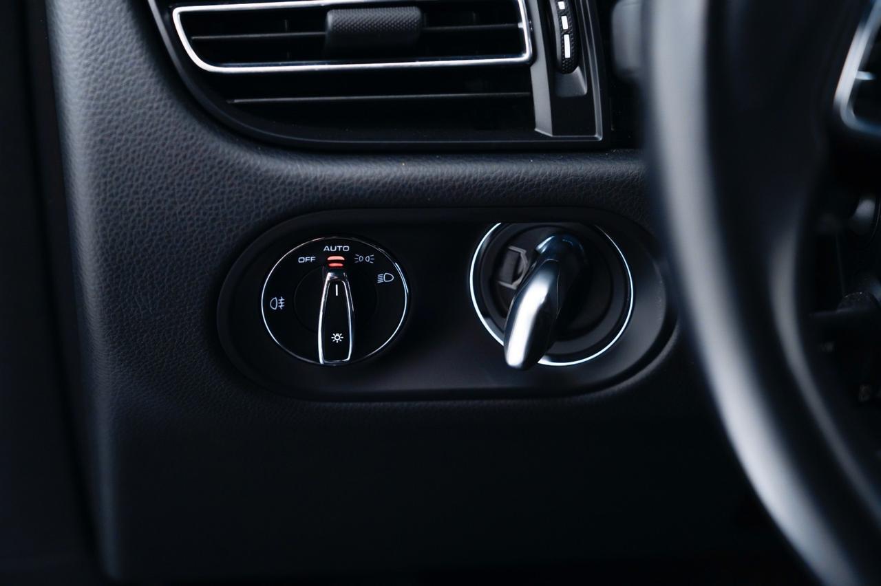 2022 Porsche Macan Pompano Beach FL